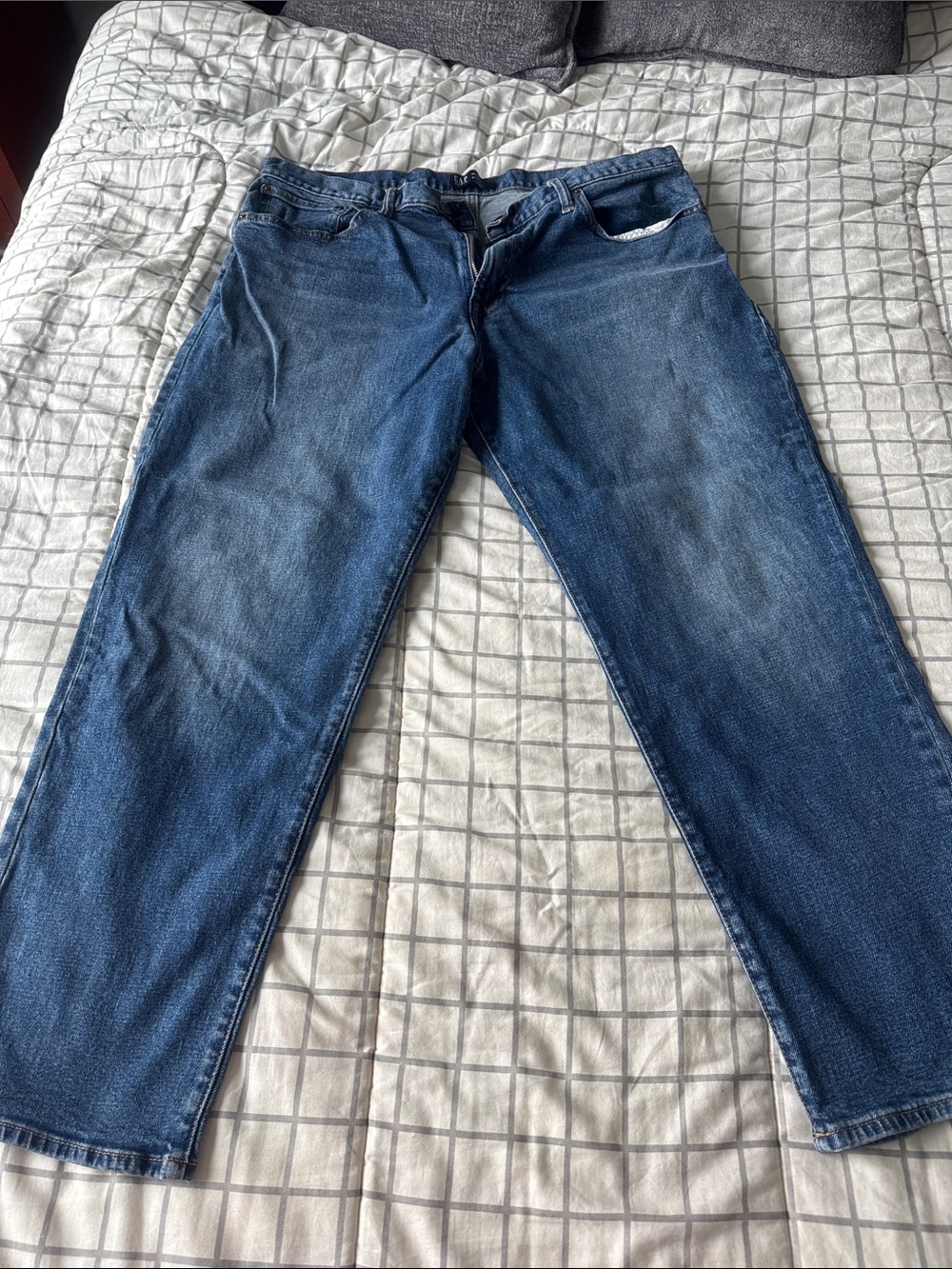 GAP Men's Medium Blue Relaxed Straight Jeans 38 x 30